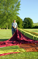 Pulling out the balloon fabric