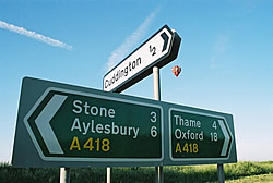 Photo of a road sign showing distances to Oxford and Aylesbury